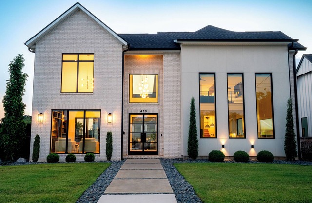 Mountain Bike Luxury Home in Downtown Bentonville