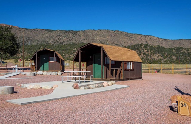 Mountain Cabin Stay | BBQ & Picnic Area | Near Royal Gorge Bridge & Park