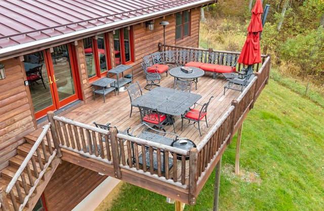 Mountain Escape w Private Suite Modern Comforts