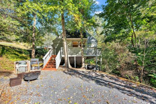 Mountain Escape with Games & Stargazing cabin