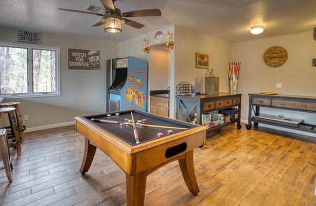 Mountain Getaway | 2BR + Loft | Game Room