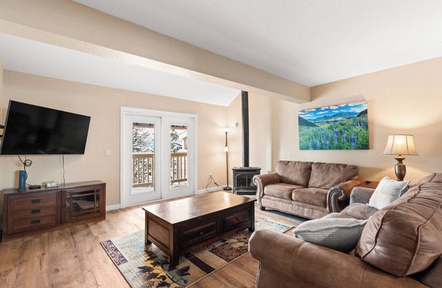 Mountain Getaway with Private Sauna Near Breckenridge Resort & Main Street!