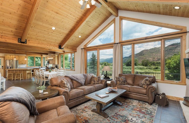 Mountain Home on 5 Acres - 10 Min to DGO - Views/Deck/Pool & Ping Pong Table