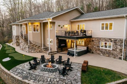 Mountain Mansion Estate Luxurious Family Fun