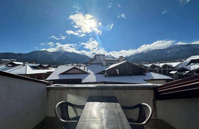 Mountain Paradise 1 - Bright Mountain View Penthouse - Washer