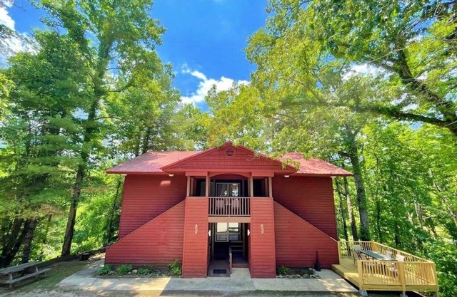 MOUNTAIN SUITE on the 1st floor of a 2 story Duplex