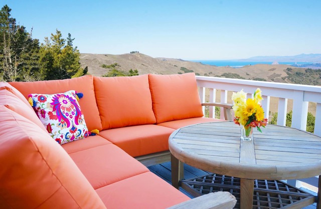 MOUNTAIN TOP GETAWAY : Best View In SLO! : Pets welcome