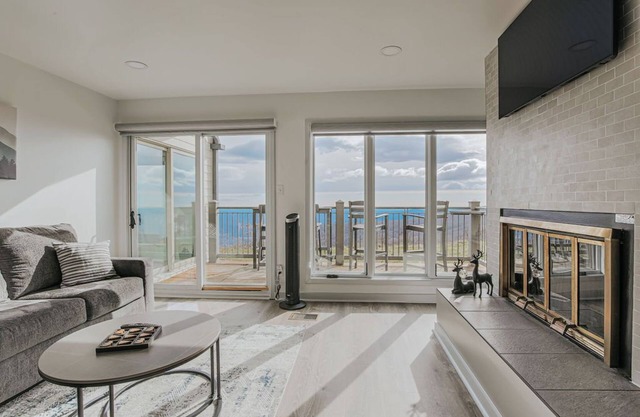 Mountain View Vista: Resort Condo w/Views