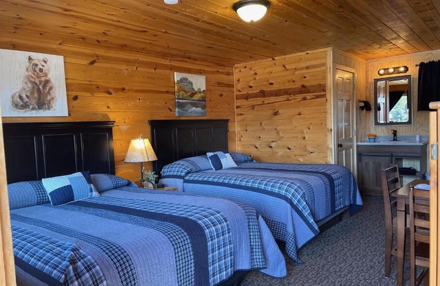 Mountain View Lodge & Cabins