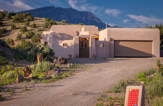 Mountain views and spectacular sunsets!