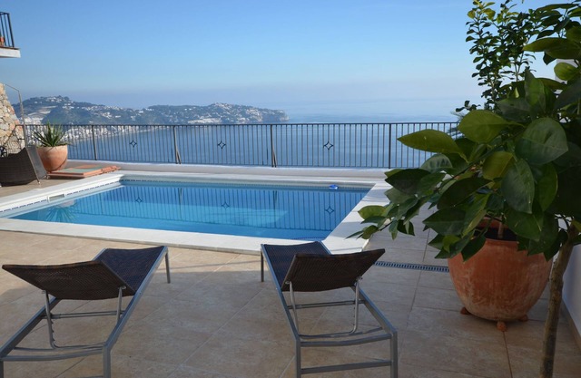 Mountainside villa and view overlooking the sea, a paradise on earth