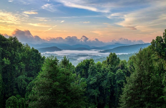 Mountaintop Home with Fantastic Views