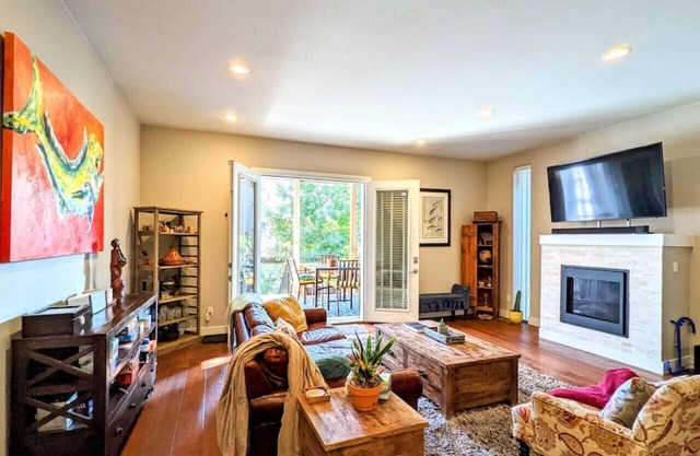 ★ Movie Theater ★ Fire Pit ★ Outdoor Space! ★