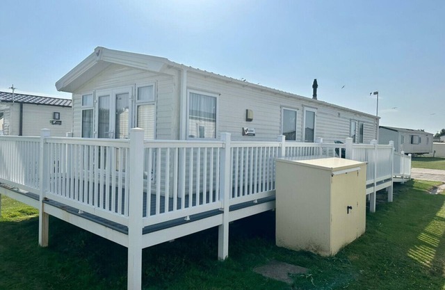 MP727 Parkdean Camber Sands