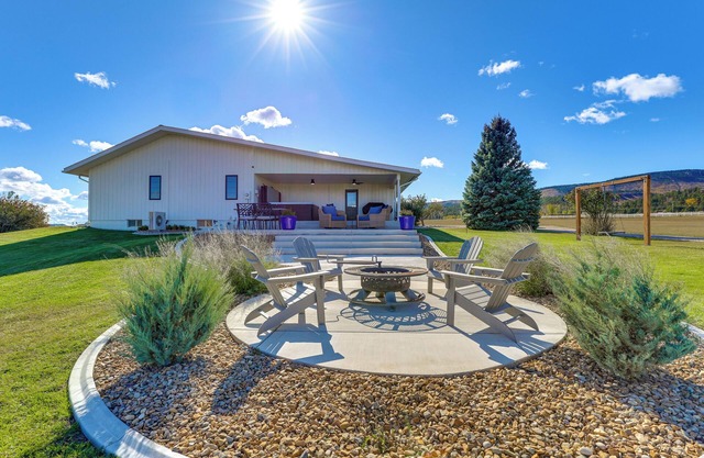 Mtn Views, Hot Tub + Fire Pit: Black Hills Retreat