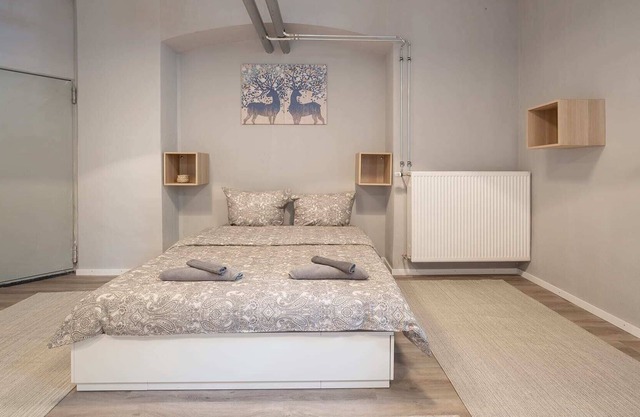 Munich City - Two BR Apartment with Great Kitchen