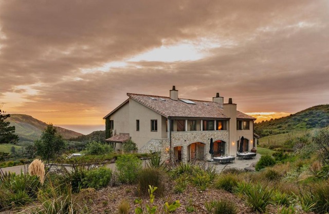 Muriwai Estate by Amazing Accom