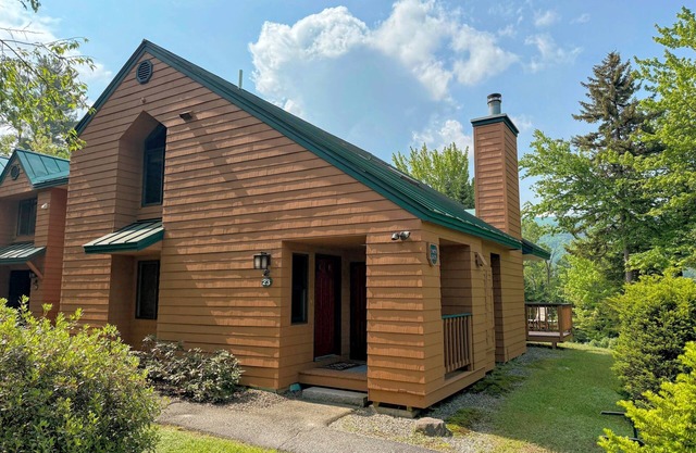 MWP23: Breathtaking views in Bretton Woods, pool passes, discounts!