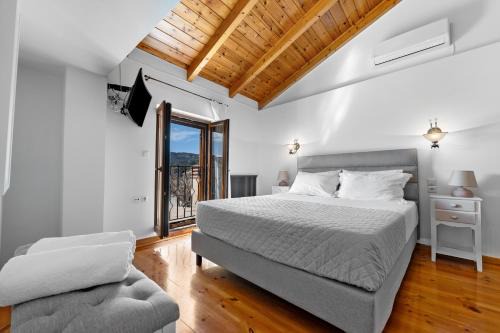 Myrtillo I Luxury Traditional House