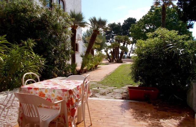 N163 - Numana, two-room apartment with large terrace
