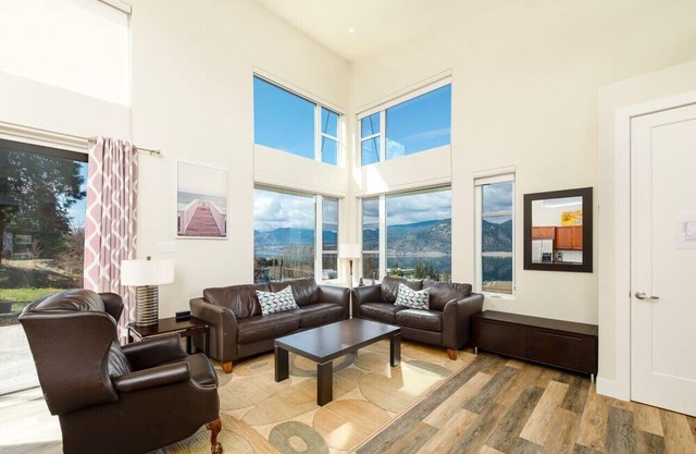 Naramata Dream Vacation Home: Serene Retreat with Stunning Views