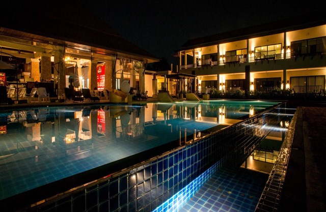 Naraya Riverside Resort