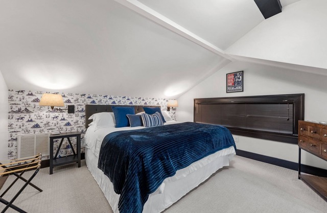 Nashville Getaway - Walkable to Local Restaurants in 12 South!