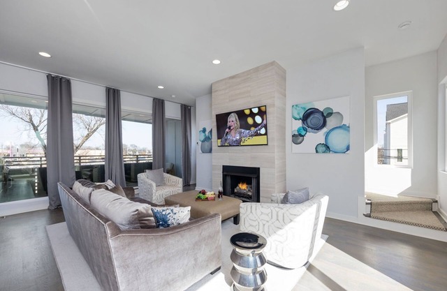 Nashville Notes - Sleeps 8 - Mins to Broadway!