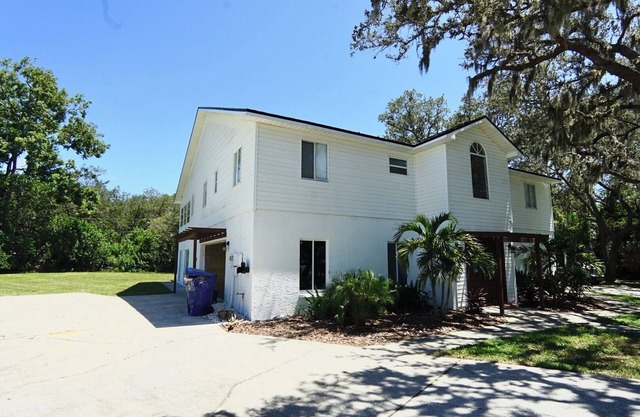 Nature Lover's Retreat 2BR/2BA & Den Near Park