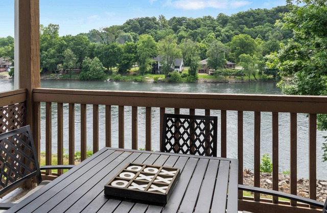 Nautical Nest on Taneycomo