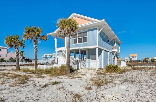 Navarre Beach Bungalow/PRIVATE POOL & Dog Friendly