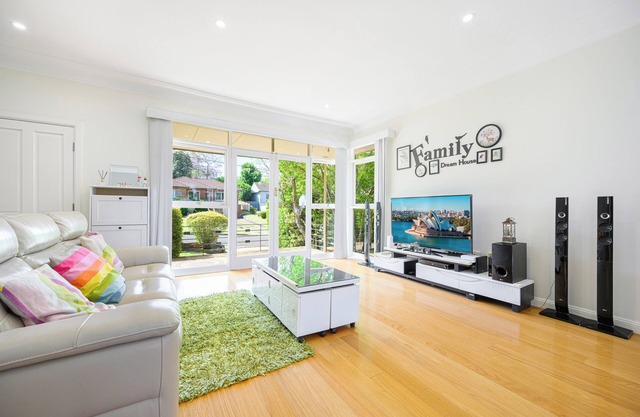 nBaulkham HIlls near Woolworths 4Br with big yard