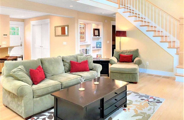 Near Beaches Bike Trail AC WiFi Lower Cape Escape