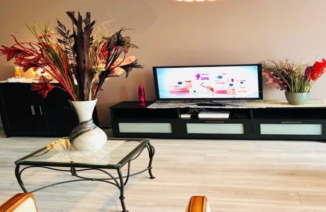 Near DISNEYLAND. Your location to enjoy holidays.