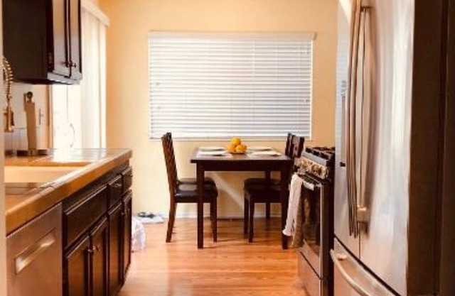 near FWY and shopping, but still provide quite feeling