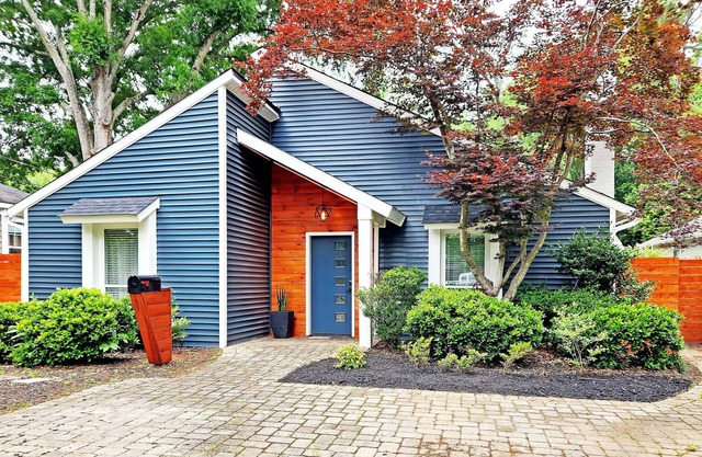 Near Hospitals, Single Level 3Br/2Bath w/Office, Safe neighborhood, Parking.nn