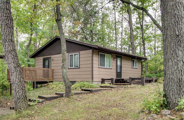 Near Lakes: Updated Family Home w/Deck in Cushing