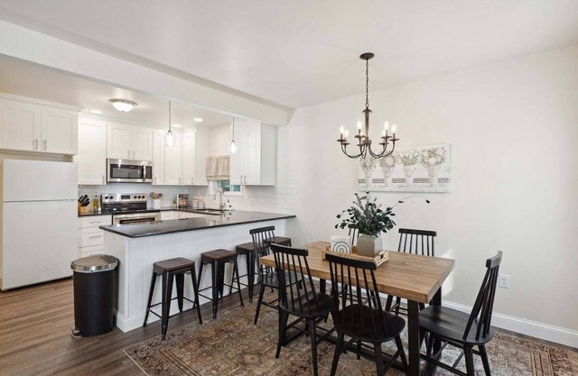 Near Lanc Attractions + Toy Room