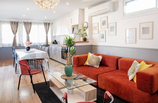 Near Paris/House/Air-conditioning/Parking/Metro 7