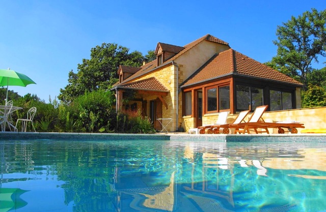 near Sarlat and Milhac - house great style and charm and great comfort