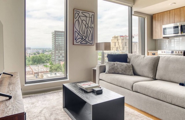 Neat Golden Triangle 1BR w/ Pool, Gym & W/D, next to Park, by Blueground