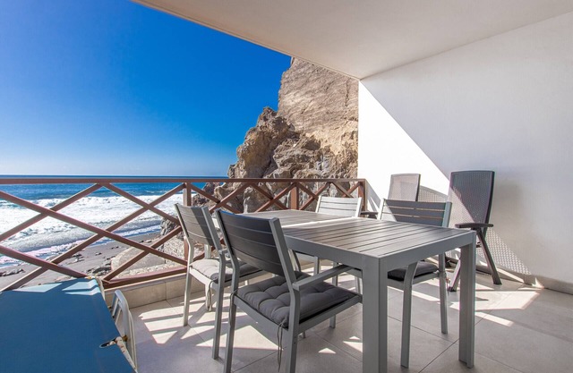 NEPTUNO FIRST LINE PLAYA DE LA ARENA