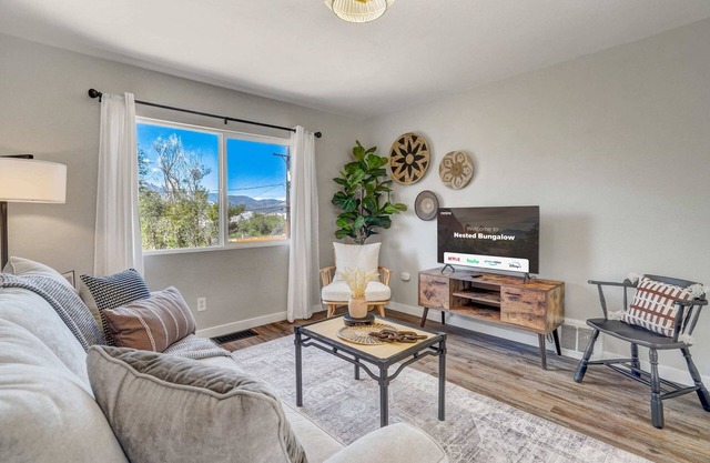 Nested Bungalow – Stylish Retreat w/Fire Pit & BBQ