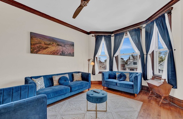 NEW! 3 Bed Vintage Condo in Chicagolands Trendy Berwyn by AllSet Turnover