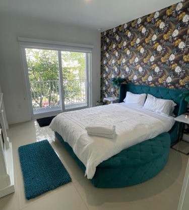 NEW 3 Story in Homestead- 3/2.5 Balcony & Rooftop