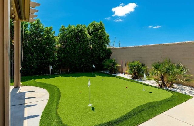NEW! 6BR Luxury Home with Private Pool/Spa MiniGolf Arcade GameRoom!