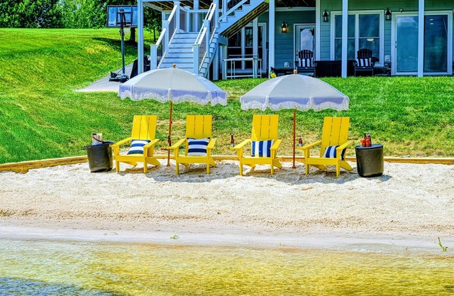 NEW 7BR Lakefront Lake Anna, Boat Dock, Deck Views