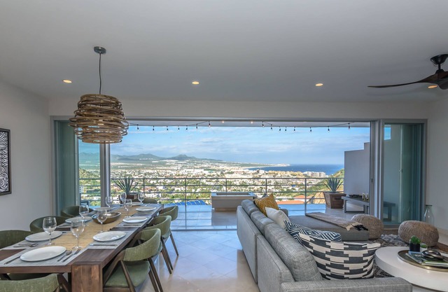 NEW! Amazing Ocean View with 10-15 minute walk to Downtown San Lucas!