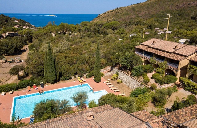 New and cozy apartment for 6 people 300 mt from the sea