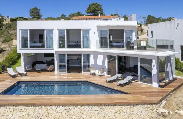 New! Arrifana Lake House